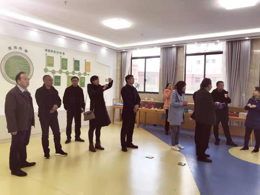 多交流,促发展 郴州市宜章县民政局来 我区参观学习居家和社区养老服务工作