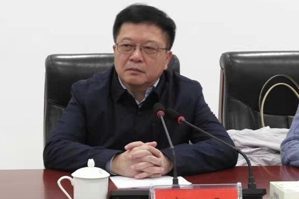 省扶贫办党组副书记、副主任贺丽君来攸看望慰问因公殉职扶贫干部吴爱秋家属