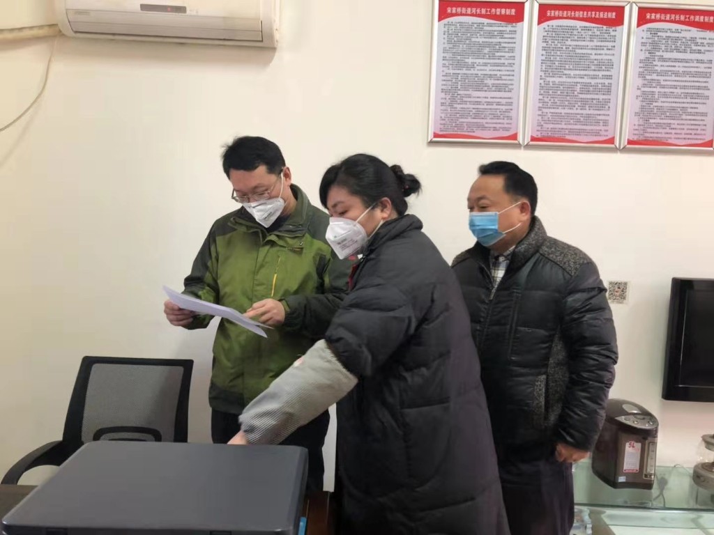 区领导分赴荷塘区各地督导疫情防控工作