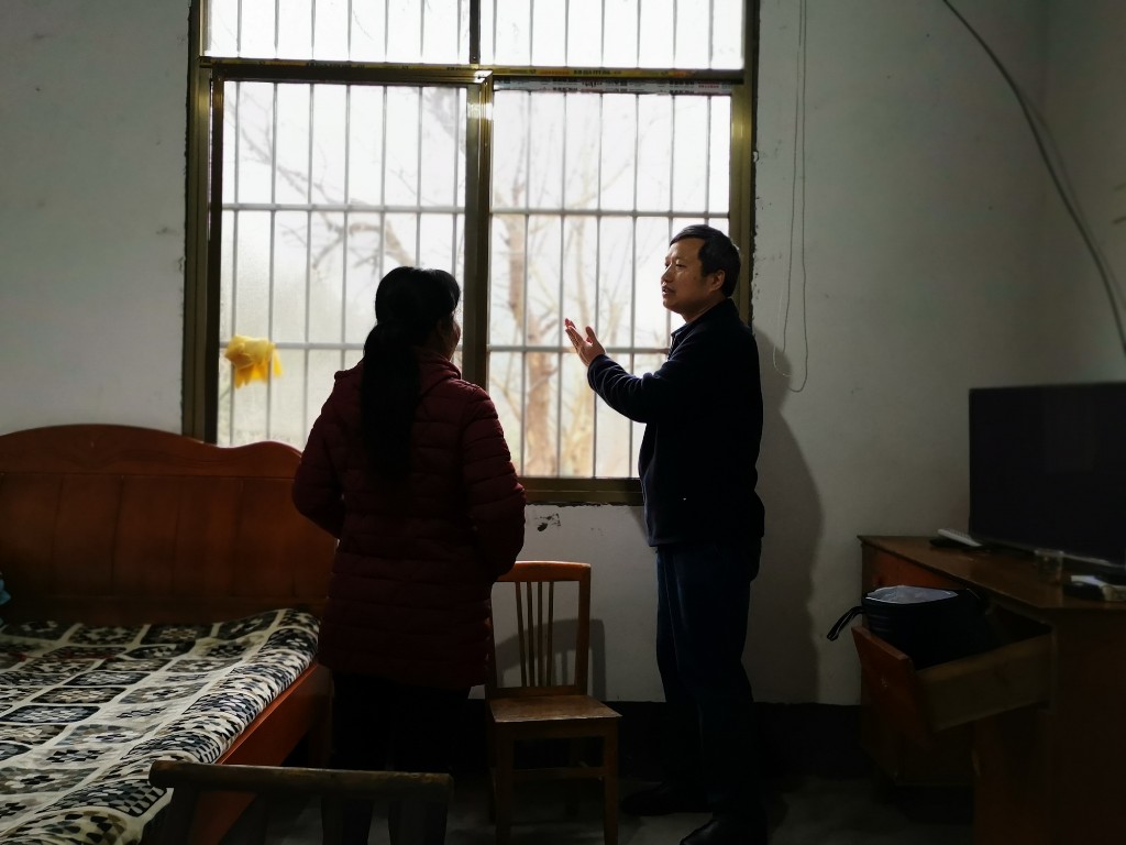 黄升阳一行深入渌口区淦田镇八斗村开展节前走访慰问