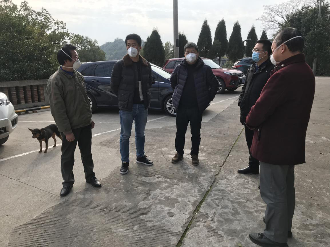 区领导到辖区殡仪馆督导新型冠状病毒感染的肺炎疫情防控工作