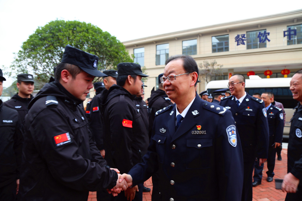 李晓葵同志一行深入一线开展节前慰问和安全生产督导