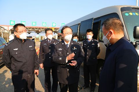 李晓葵同志深入一线督导疫情防控工作