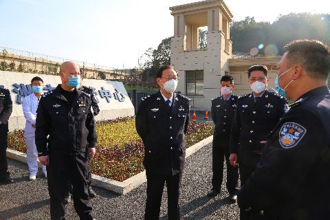 李晓葵同志深入一线督导疫情防控工作