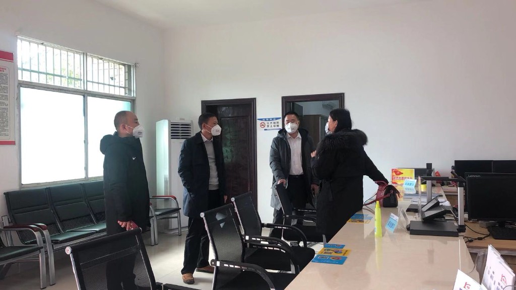 区领导分赴荷塘区各地督导疫情防控工作