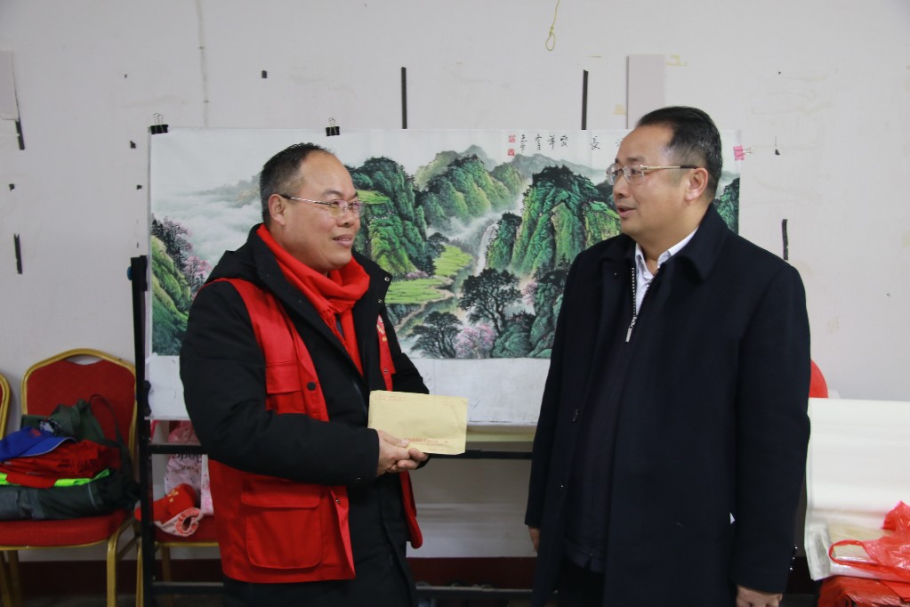 市委常委、宣传部长聂方红来荷塘区慰问道德模范