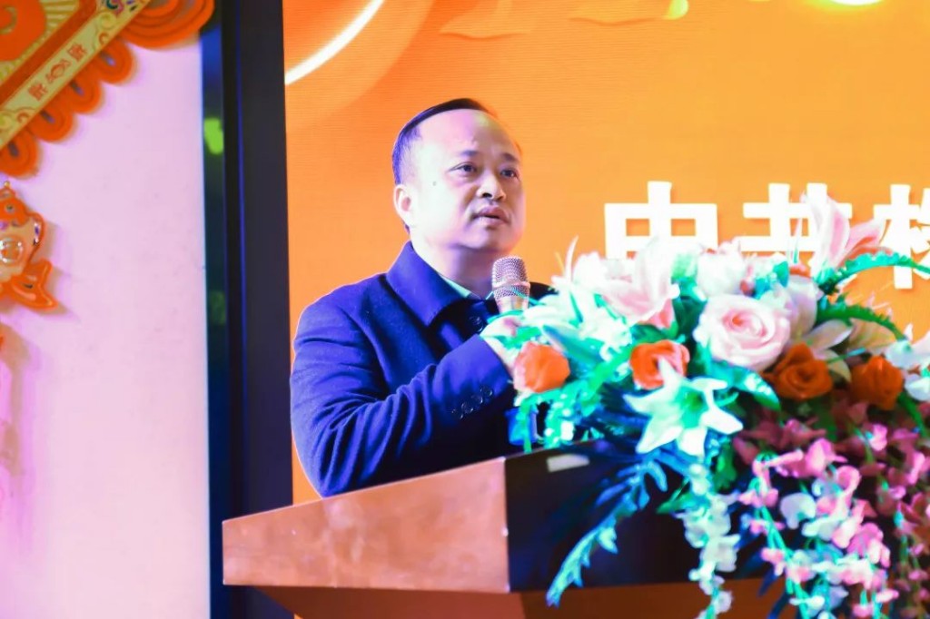 芦淞区举行离退休老干部新春团拜会