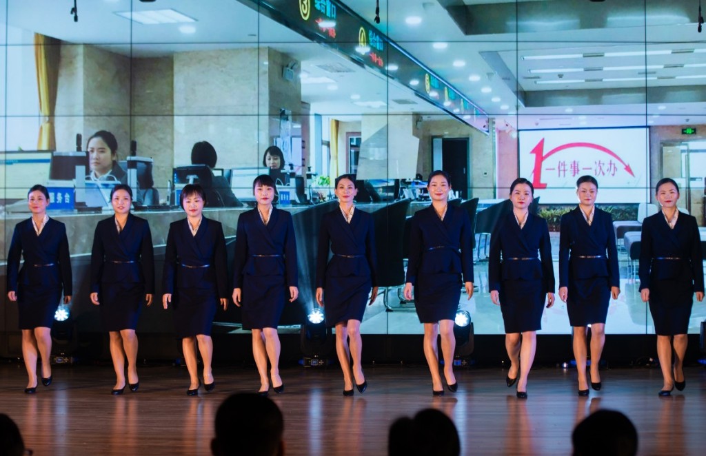 荷塘区“一件事一次办”政务服务改革经验分享及团队展示活动顺利举行