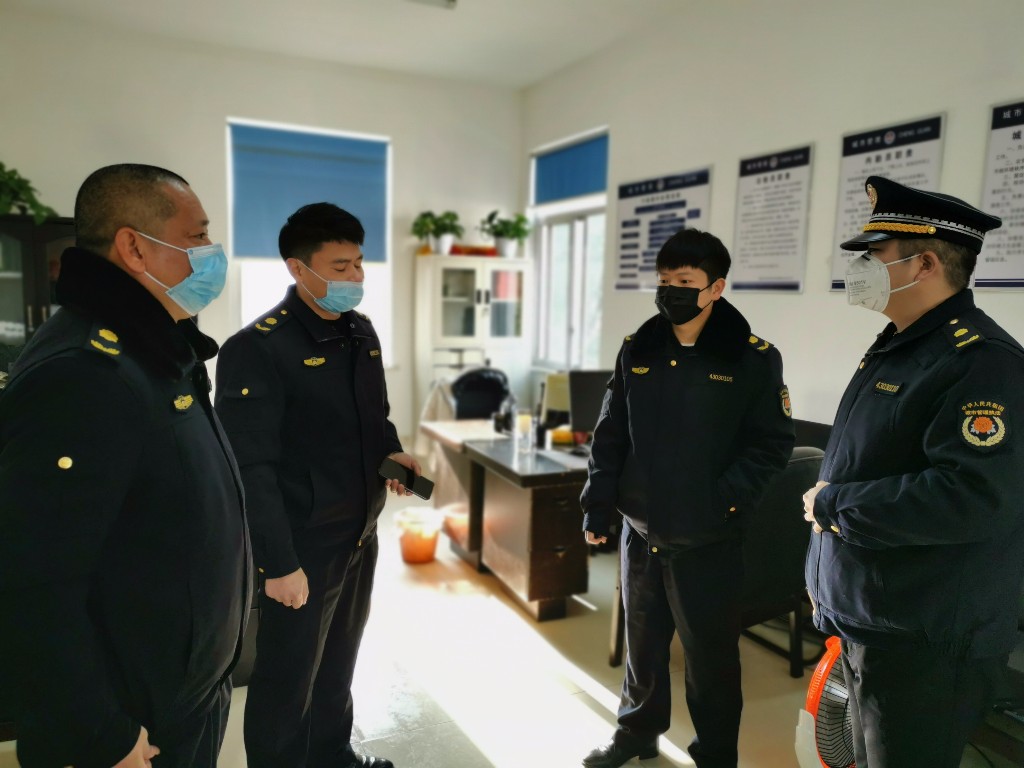 市城管支队开展疫情防控工作