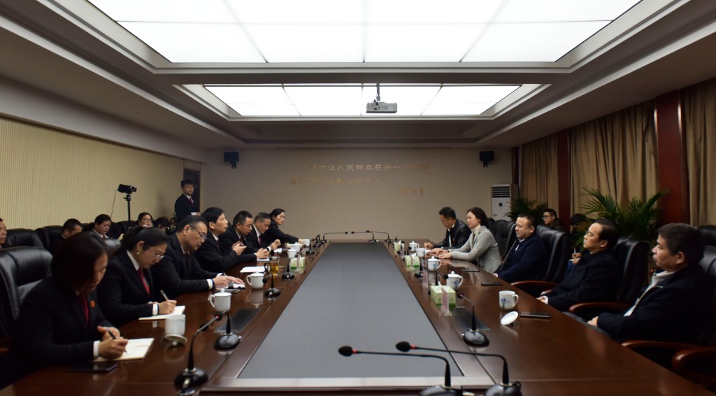 区领导春节前走访慰问区政法单位