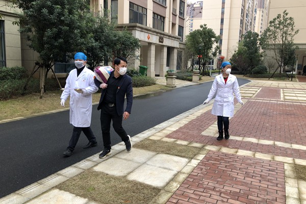 明照街道：锦旗背后的故事