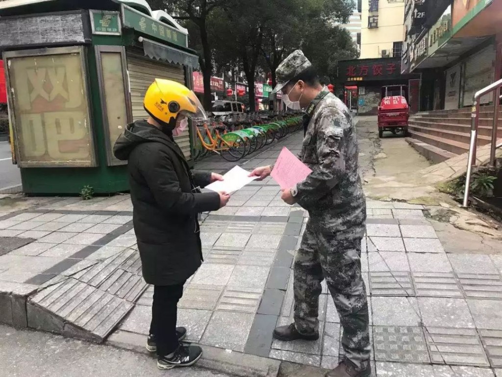 芦淞疫情防控快报 | 托起希望，民兵冲锋在抗疫一线