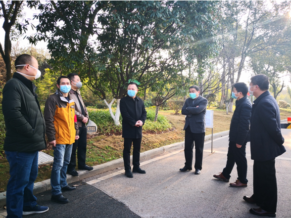 晓彤局长督查疫情防控工作