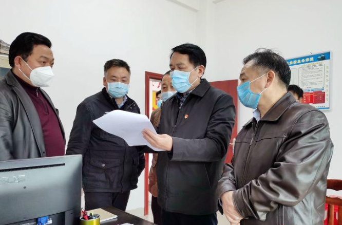 康月林督导疫情防控工作 要求:继续保持高昂的战斗姿态 筑牢疫情防控网