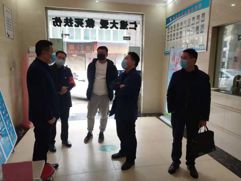区委组织部一行到仙庾镇指导防疫工作