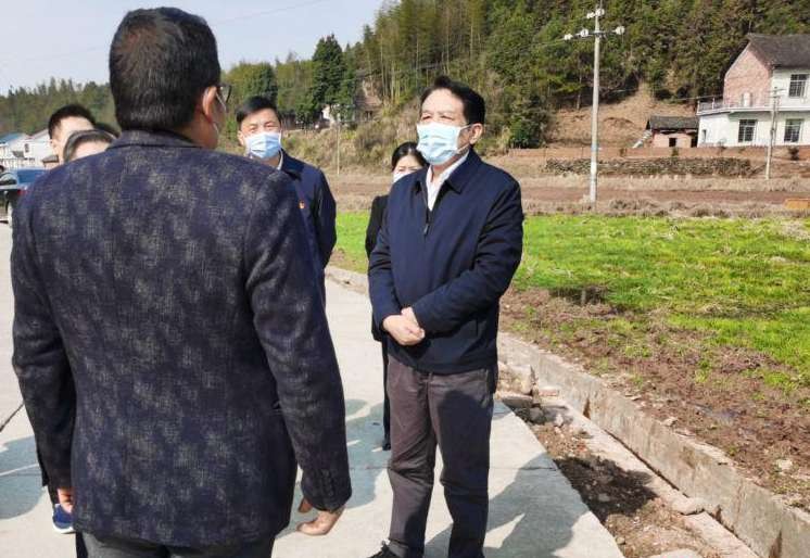 康月林督导疫情防控和春耕备耕工作　强调：一手抓防疫　一手抓生产　确保经济社会发展平稳有序运行