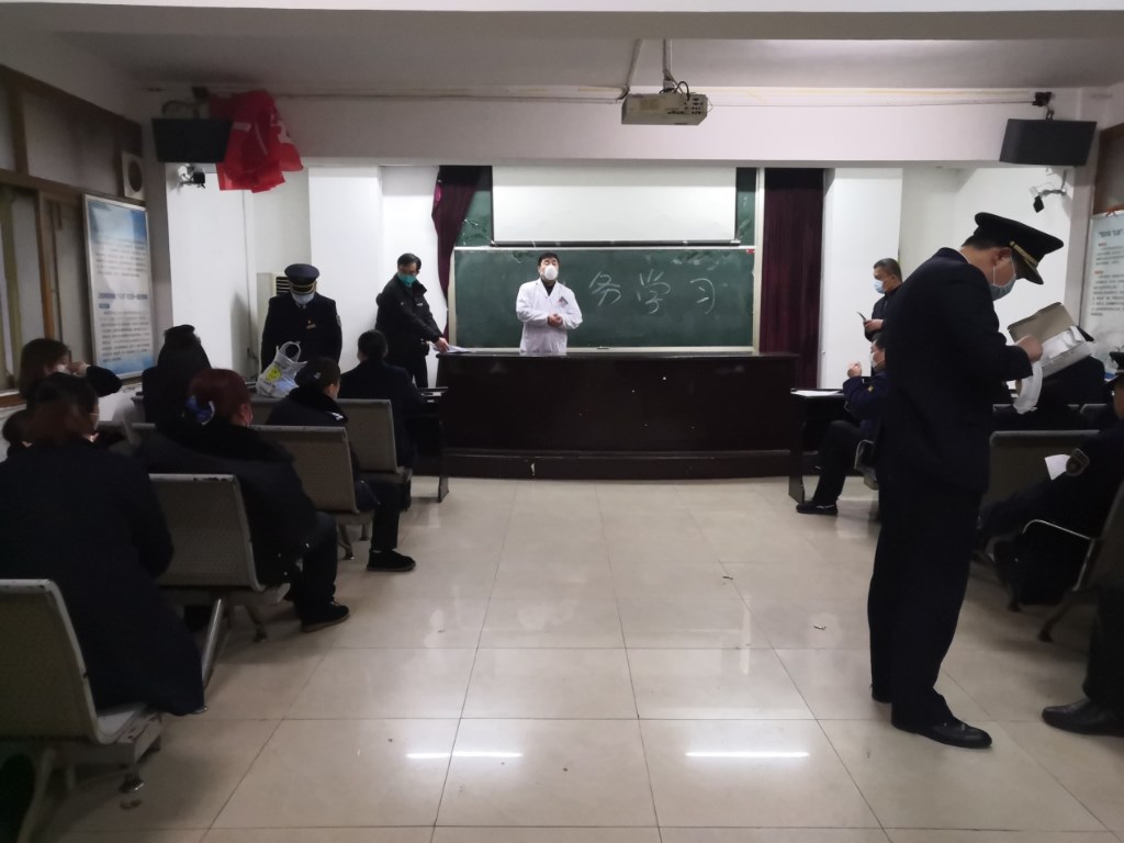 芦淞区掐紧“输入口” 构建 “防护圈”24小时为群众生命健康护航