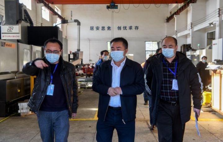区领导督导企业疫情防控和复工复产工作