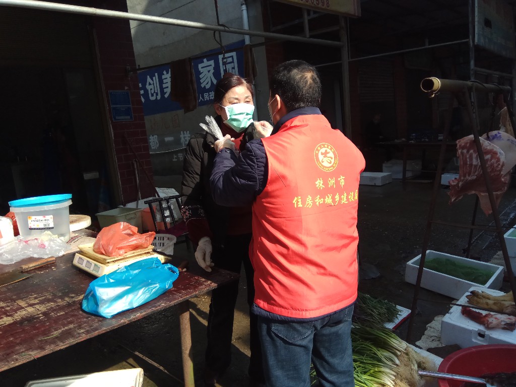 将口罩捐给防疫一线"战士"！市住建局(人防办)发出紧急倡议，企业积极响应