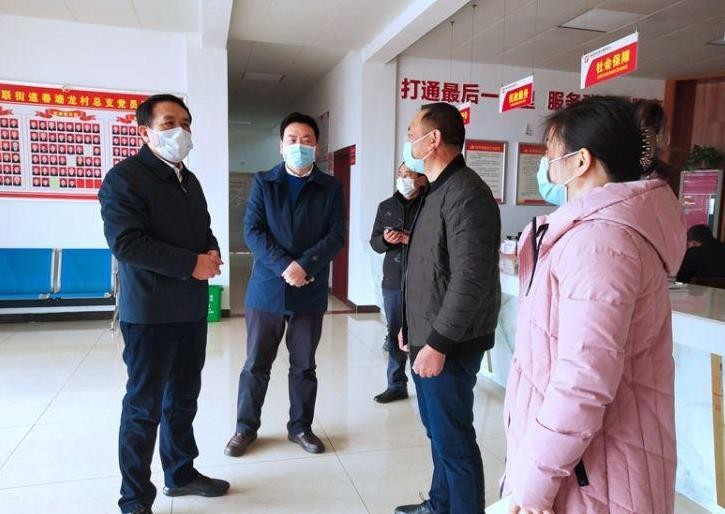 康月林督导疫情防控工作强调：发挥基层党组织战斗堡垒作用，坚决打赢疫情防控的人民战争