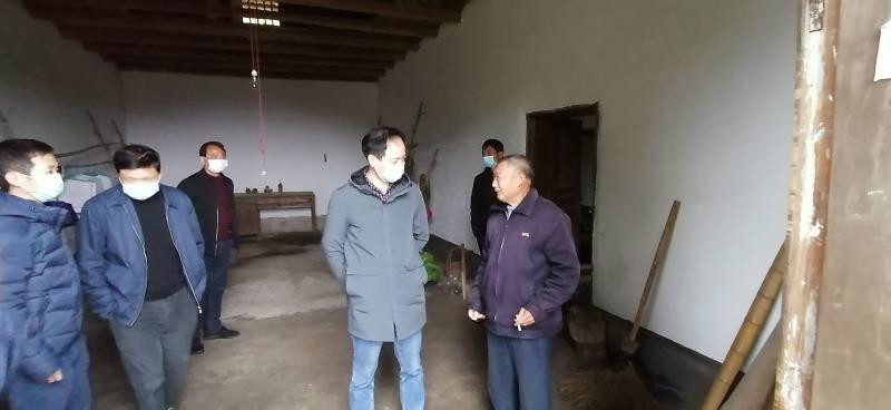 坚定信念 戮力同心 坚决打赢脱贫攻坚战