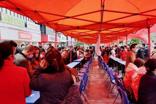 帮助贫困户找“好饭碗”！攸县就业扶贫专场招聘会来了