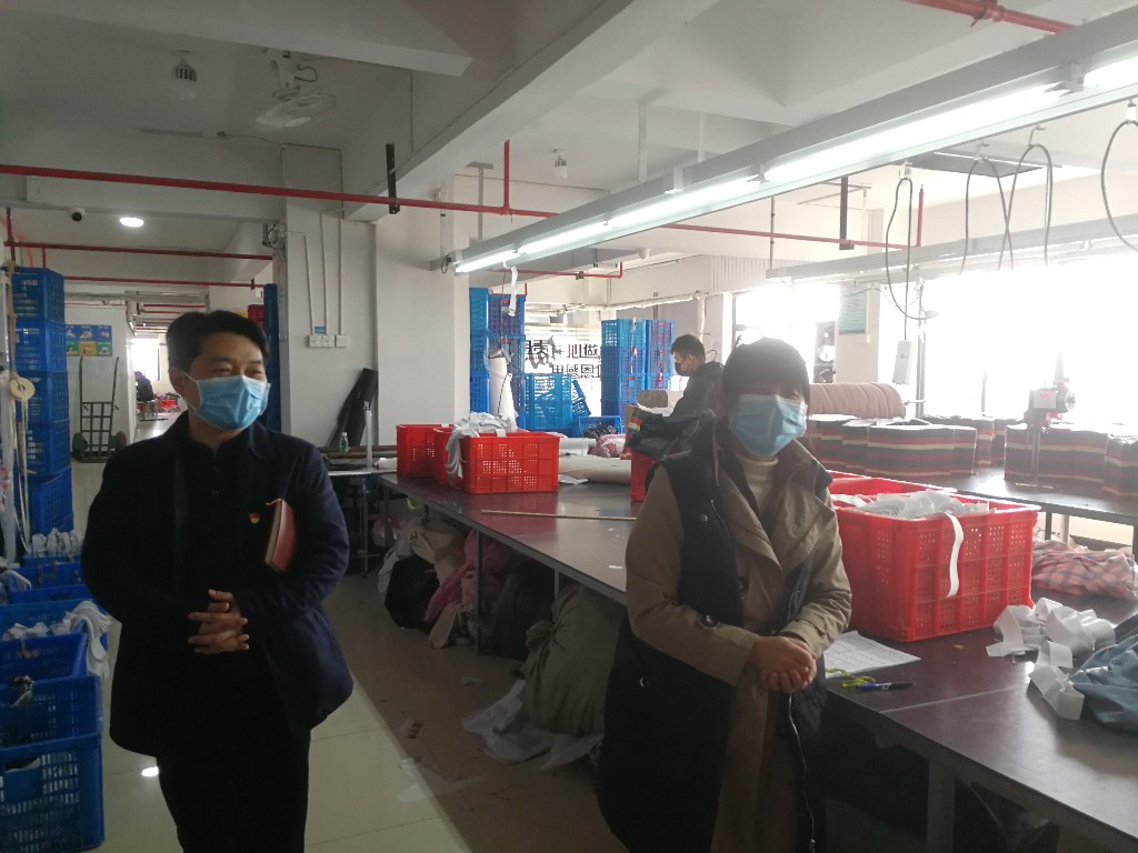 市政府金融办工作队坚决打赢抗疫攻坚战