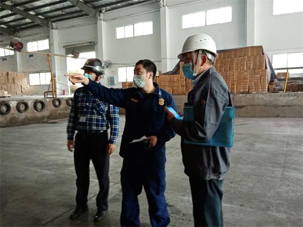 攸县消防救援大队深入旭日陶瓷公司开展消防安全检查