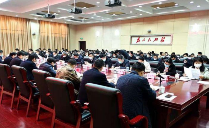 县委常委会召开2020年第8次（扩大）会议