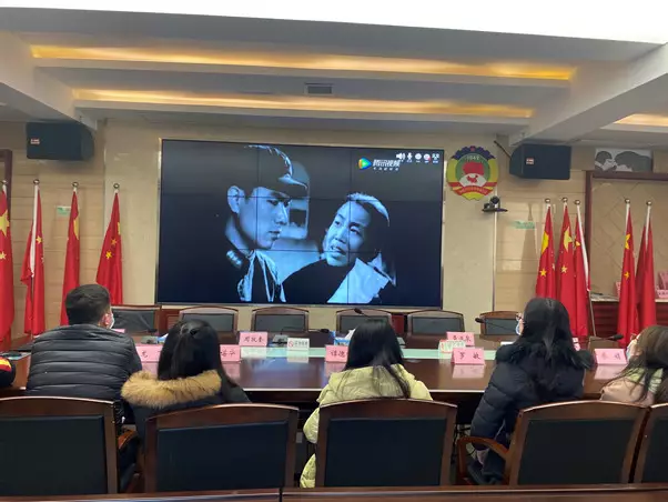 弘扬雷锋精神，彰显青春力量！
