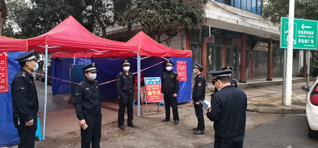攸县城管执法大队开展灵龟峰庙会防控工作