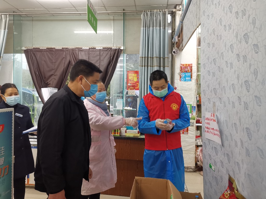 疫情防控和复工复产“两手抓”
