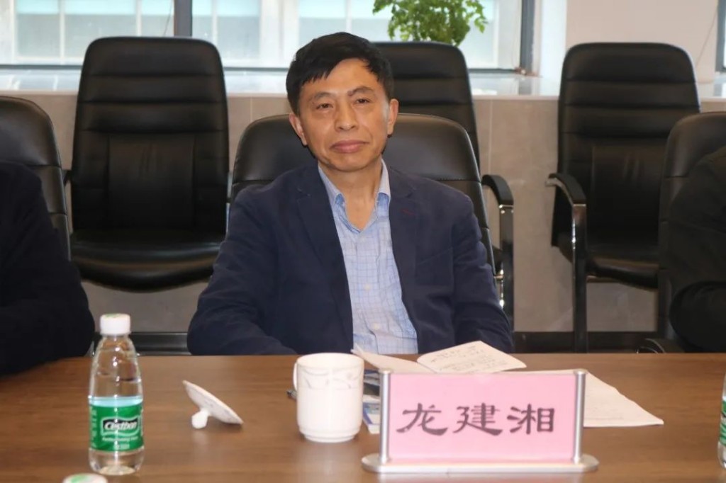 省委统战部副部长龙建湘一行到芦淞区调研民营企业