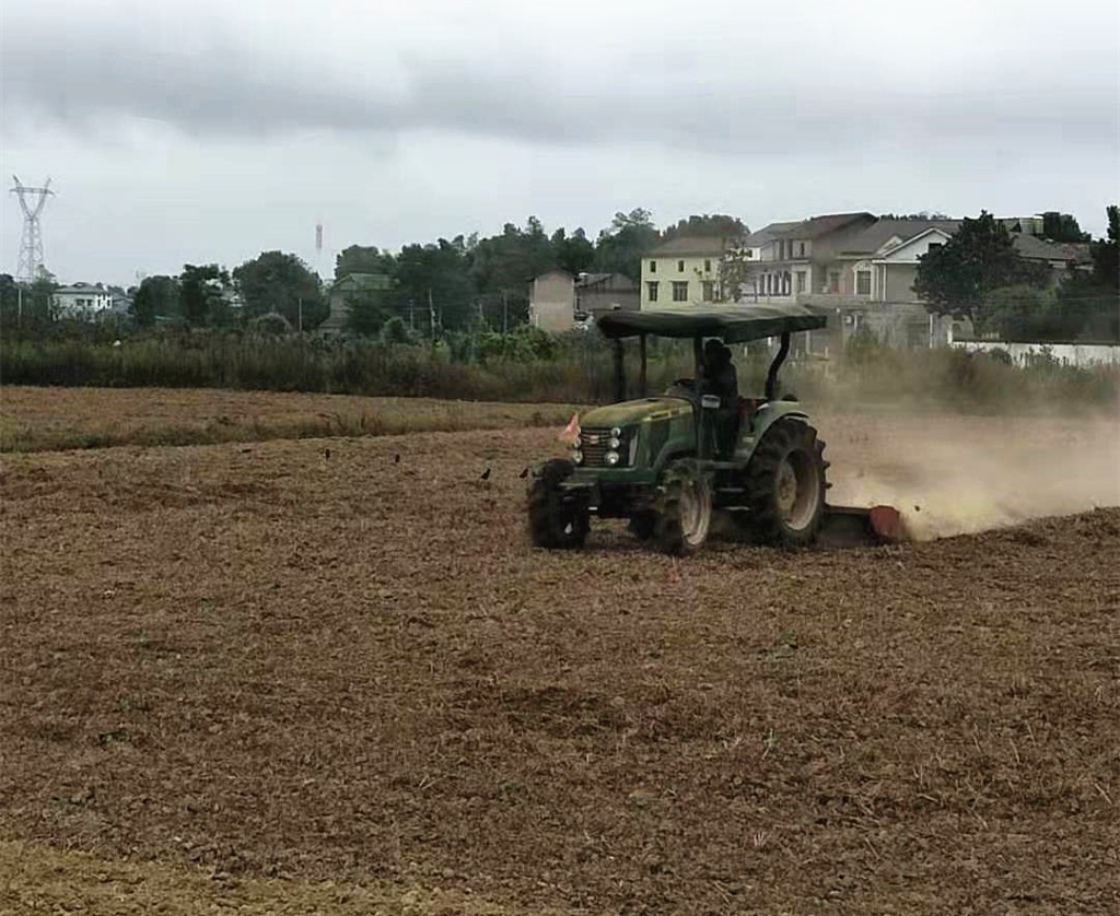 株洲市农业农村局落实农机优惠政策，推动我市农业机械化“上高速”