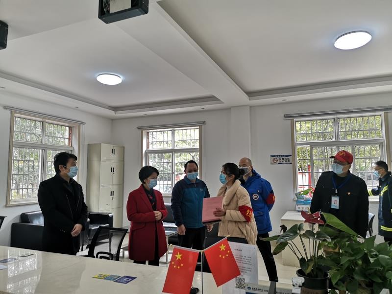 市政协一行深入月塘街道袁家湾社区指导企业复工防疫工作