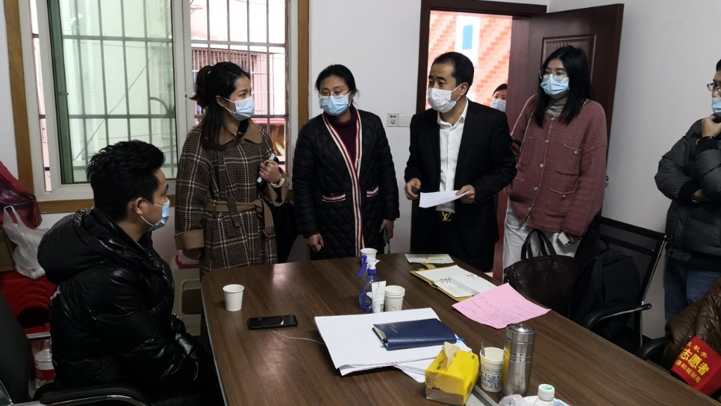 我局开展“法规政策进社区”活动