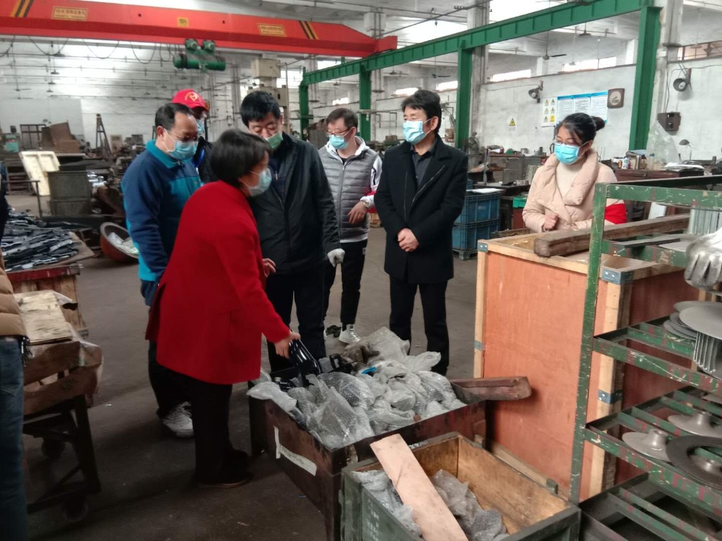 市政协一行深入月塘街道袁家湾社区指导企业复工防疫工作