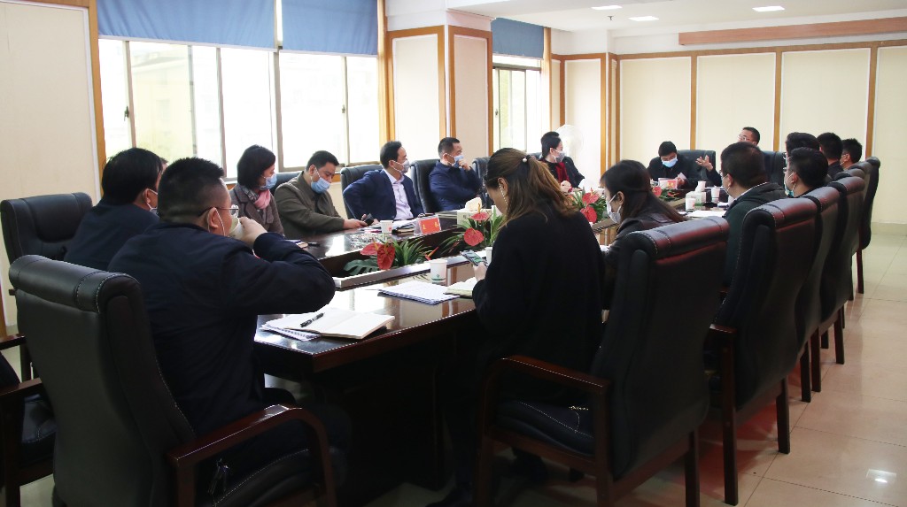 荷塘区召开企业复工复产和防疫工作调度会