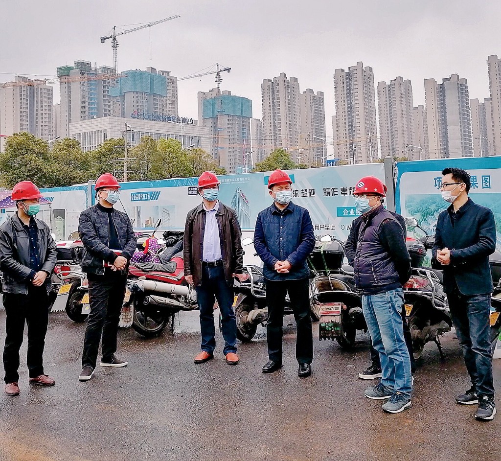 区委组织部部长王志强督查隆兴中学建设进度