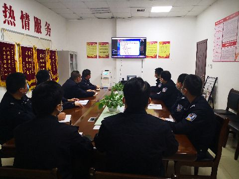 职教城所组织所内视频侦查小组进行集中学习