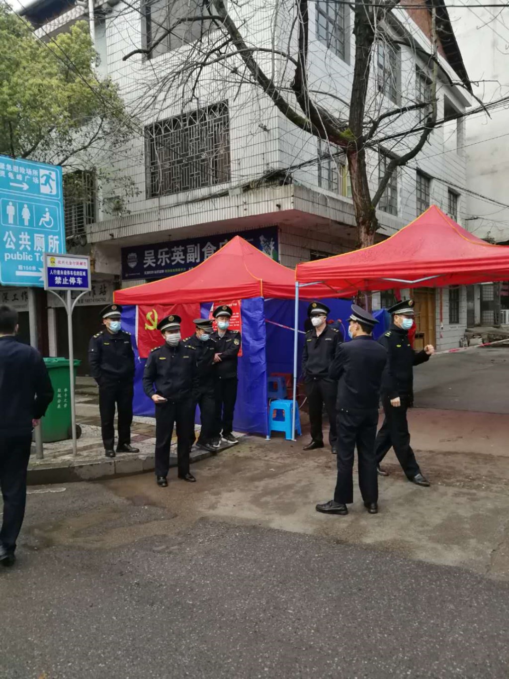 攸县城管执法大队开展灵龟峰庙会防控工作