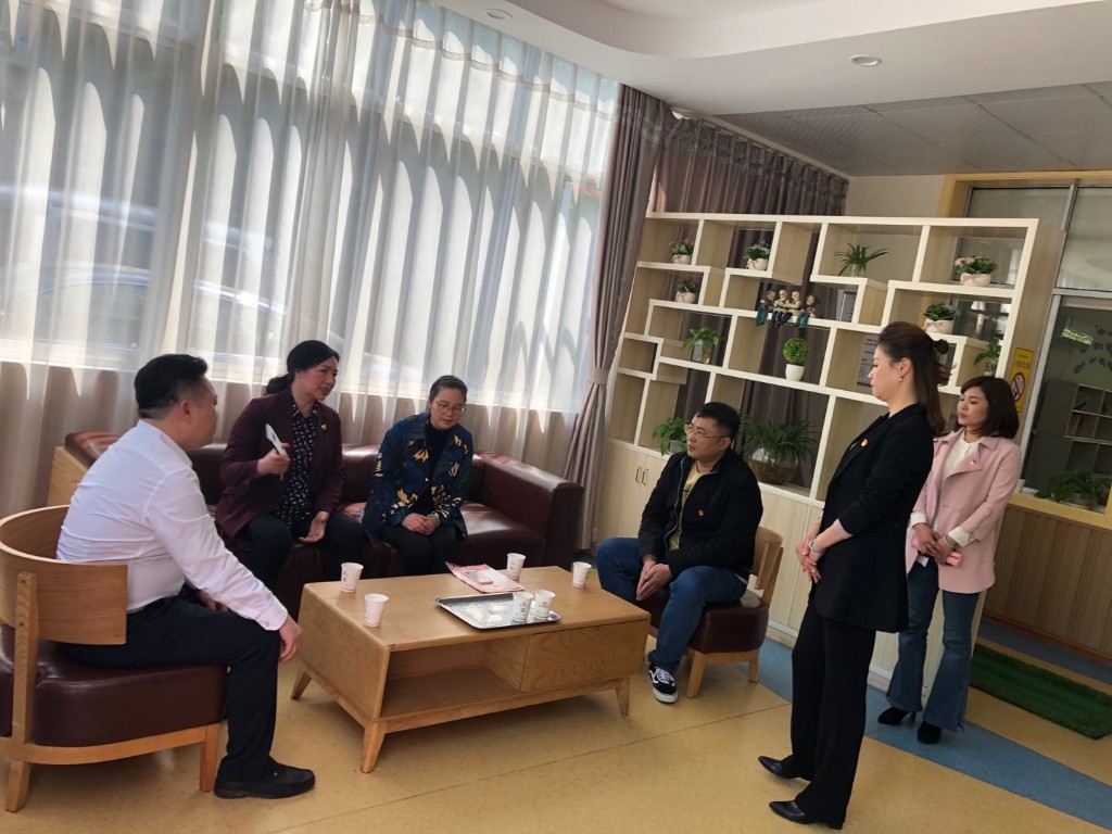湖南省委老干部局一行调研金山街道“美在金秋”老党员之家