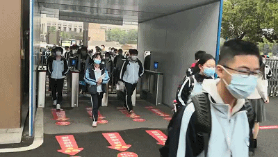 【健康天元】卫生监督“现场看 回头看”，为学子护航