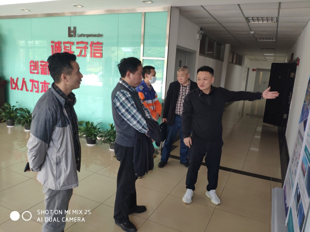 市政协副主席柳怀德一行走访调研联系企业