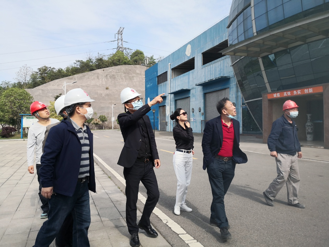 市城管局副书记、副局长刘坚带队走访项目现场