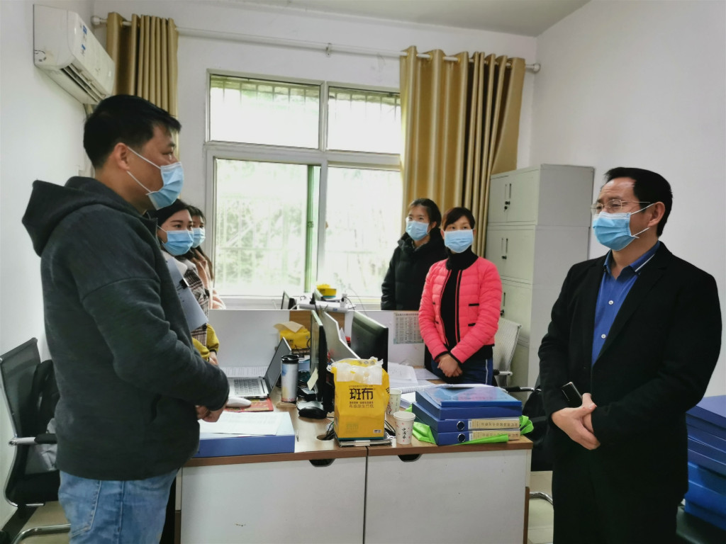刘方赴荷塘区、石峰区现场调研审计工作