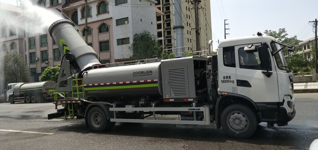 ​为净化空气，环卫中心喜添新装备