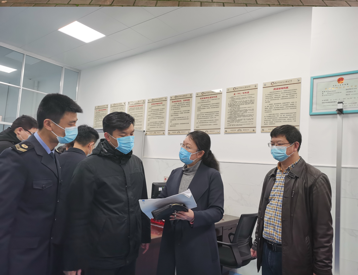 区人民政府副区长周天浩督查天元区初中复学准备工作