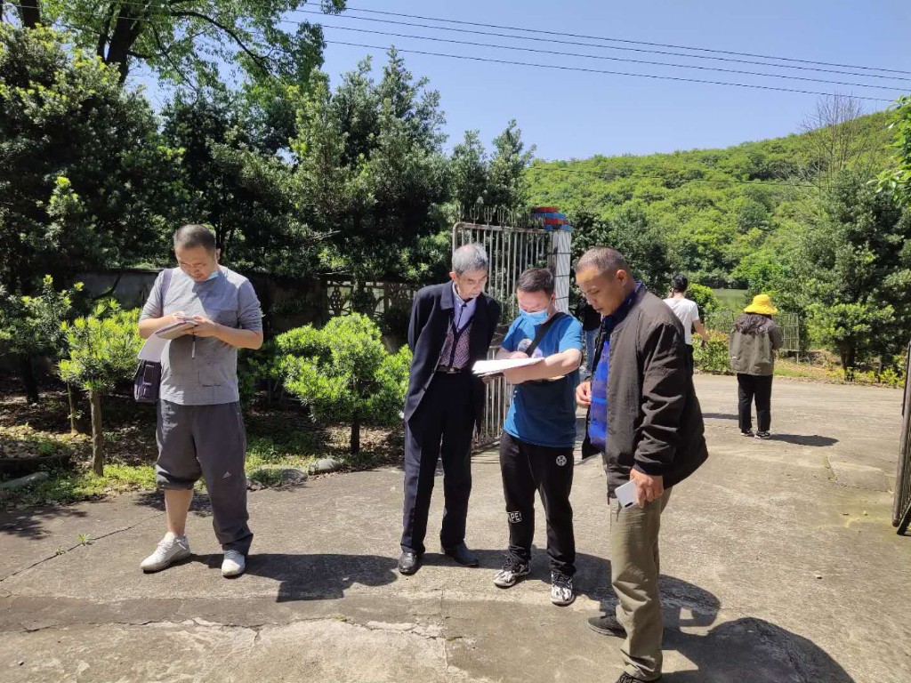荷塘区率先启动农村宅基地和集体建设用地房地一体确权登记颁证工作