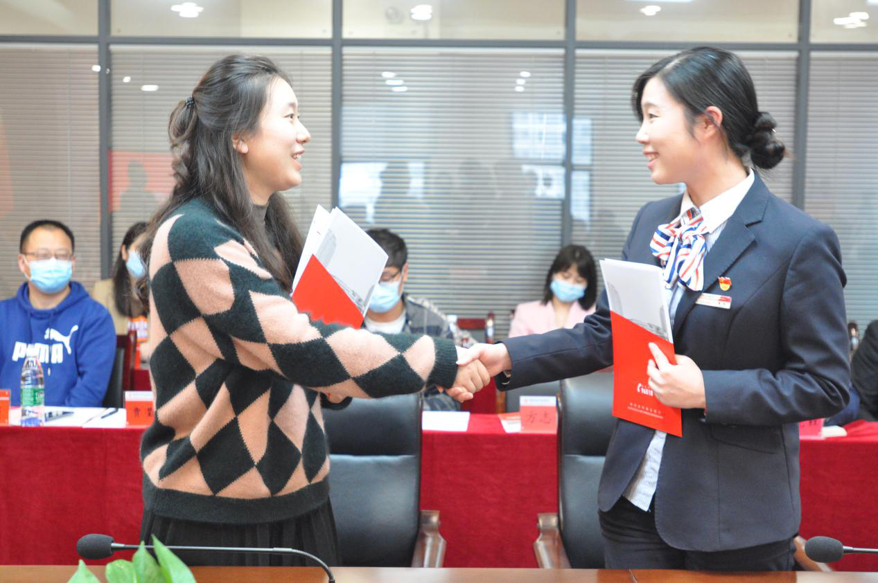 党建引领政银合作  共同搭建暖企平台  株洲市20家中小微企业受益签约